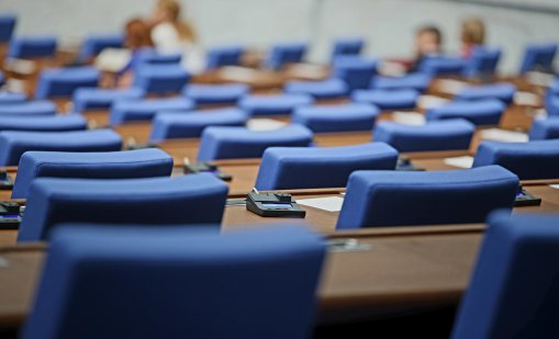 Вели Караахмед: Политиците съзнателно натикаха българските мюсюлмани в ДПС