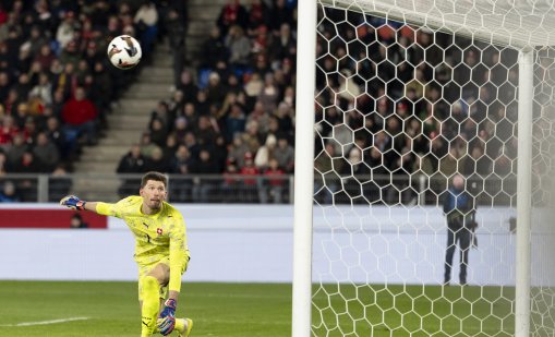 Германия удари Швейцария с късен гол, Англия не победи Уругвай