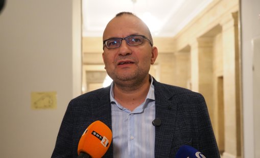 Мартин Димитров: Правителството харчи като луд с картечница