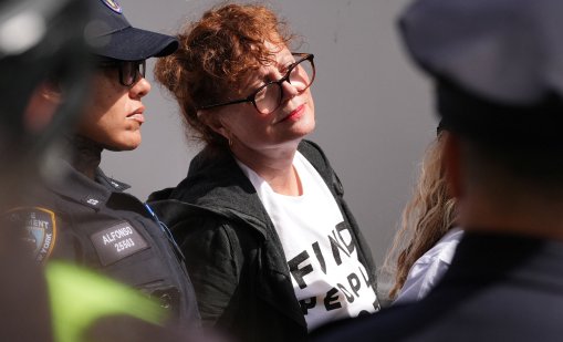 Сюзън Сарандън и още десетки са арестувани при протест срещу Нетаняху 