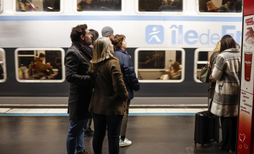 Във Франция забраниха децата в първа класа на влаковете, обществото полудя