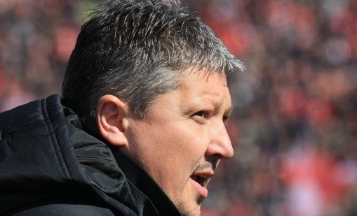 Откривателят на Любо Пенев пред "Марка": Състоянието му е много тревожно