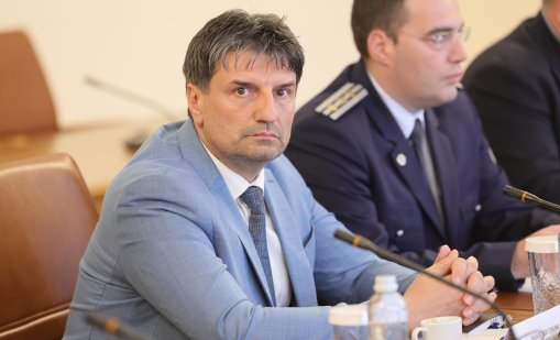 Николов за акцията в &ldquo;Приморски&rdquo;: Седем са задържани, ще са повече