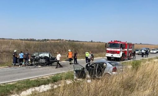 Четири станаха жертвите на челния сблъсък край Хасково ВИДЕО