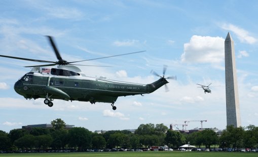 FAA: Хеликоптерът Marine One на Тръмп бил опасно близо до пътнически самолет
