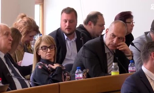 Скандал с бюджета на София: Пазаруват ли се политически групи и съветници?
