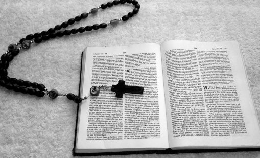 Все по-голям брой хора във Великобритания търсят... екзорсизъм 