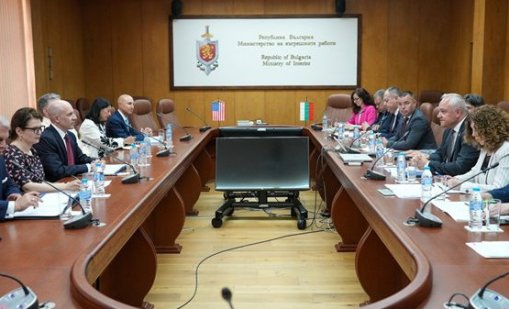 САЩ ни поряза за визите: Остават, независимо дали военните самолети са тук или не