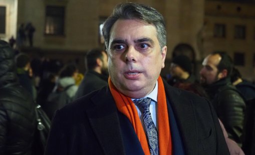 Василев за оттегления бюджет: Чуха българските граждани