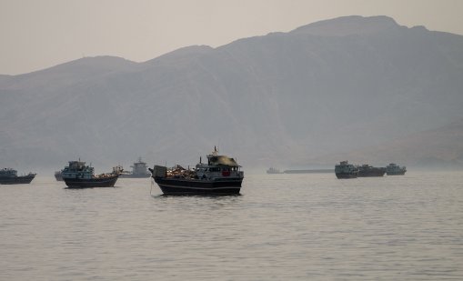 Иран затваря Ормузкия проток заради боевете в Ливан