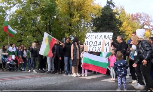  Жители от с. Поликраище блокираха главен път Русе-Велико Търново
