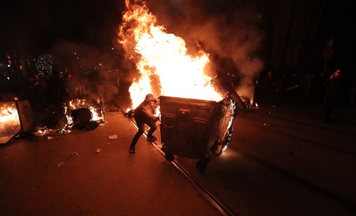 80 000 лв. е сметката след вандалските прояви снощи в София