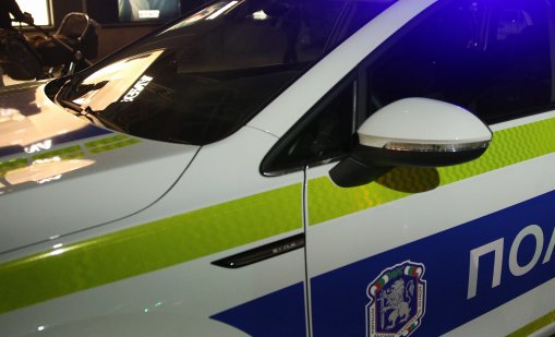 Спасиха тригодишно дете, висящо от тераса на осмия етаж в Ямбол