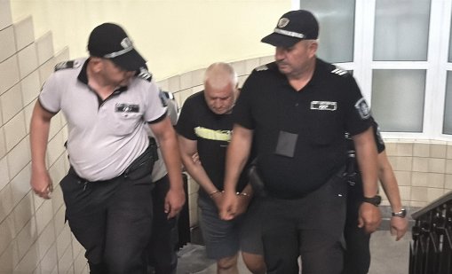 Шофьорът от катастрофата: Направих всичко възможно да удържа камиона