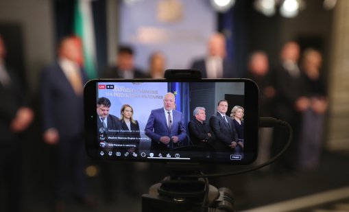 Оставката на кабинета “Желязков” през погледа на световните агенции