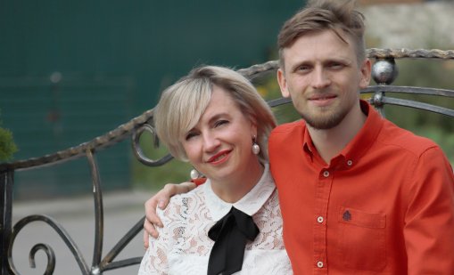 307 хил. млади мъже в България живеят още с родителите си, харчат парите си за козметика