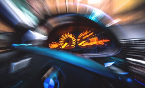 21-годишен джигит лети с 200 км/ч при ограничение 90 км/ч