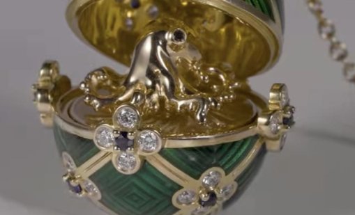 Новозеландец глътна медальон на Фаберже, вдъхновил се от Бонд