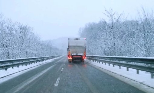 АПИ призовава: Шофирайте внимателно, зимата се завръща