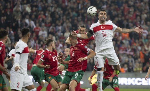 Турция ни би с пресилена дузпа и автогол, оставаме си на дъното