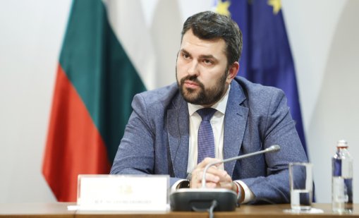 Външният министър: България подкрепя предложените нови санкции срещу Русия
