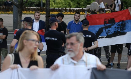 Хиляди почетоха "Касапина от Босна" Ратко Младич в Баня Лука