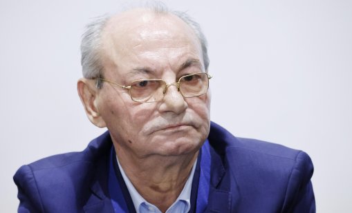 Ахмед Доган стана почетен председател на АПС, ще бъде оперативен