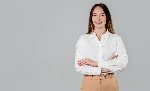 Бялата риза &ndash; задължителна за пролетния ви гардероб