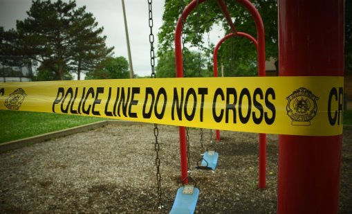 Петгодишно дете падна от блок в кв. Света Троица и почина 