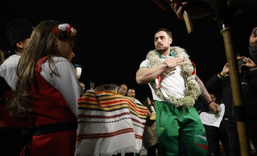 Мениджърът на Карлос Насар: Офертите за него са умопомрачителни 