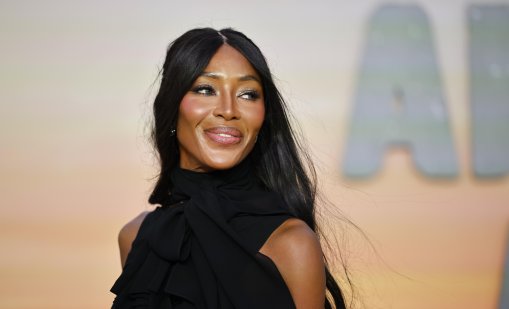 Каква е връзката между Джефри Епстийн и Наоми Кембъл?