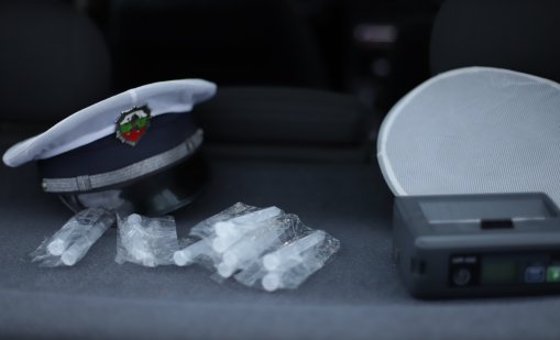 Куриоз: Глобиха жена с 2000 лева и й взеха книжката след 40 неуспешни теста за алкохол