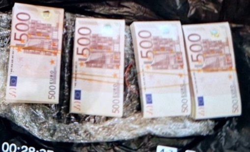 Резултатът от разкритата схема: 1,2 млн. фалшиви евро и килограм кока