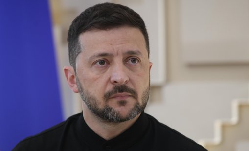 Има някаква тъга в него: Приятелите на Зеленски разказват как се справя с годините на война