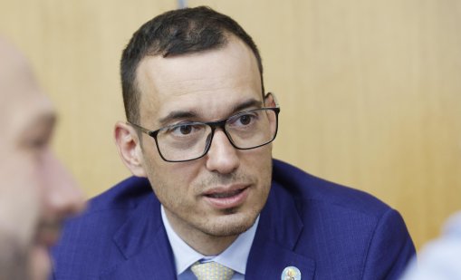 Терзиев пробва софиянци колко най-скъпо биха платили за паркиране