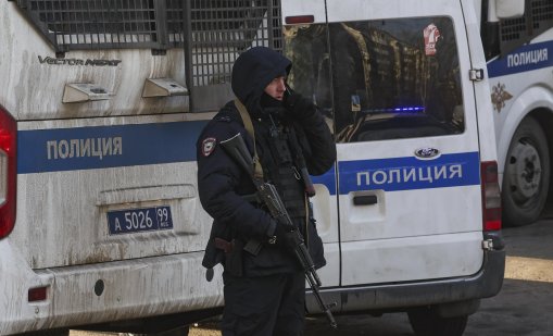 Руският сценограф Кондратов е починал след месеци в предварителния арест