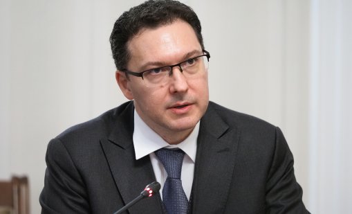 Митов атакува Радев: Играе пореден популистки спектакъл