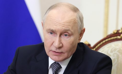 Близки до Путин са се опитали да го убедят да не ограничава интернета, той не ги чул