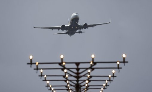 „Райънеър“ се отказва от сряда от хартиените билети