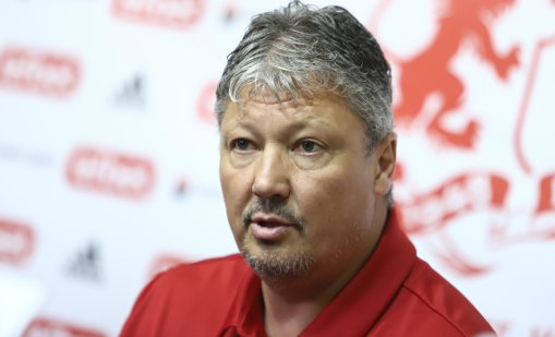 Испанските клубове на Любо Пенев събират 300 хил. евро за операцията му