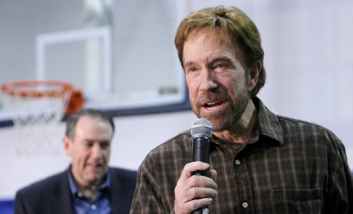 Почина големият актьор Чък Норис