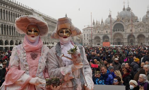 Как да спасим Венеция от потъване? Учени призовават за преместване на града