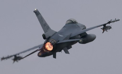 Защо Перу избра F-16 Fighting Falcon за своите ВВС