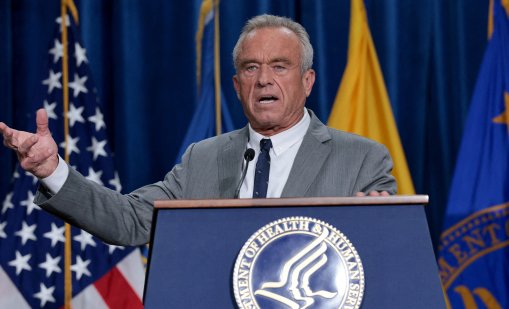 Министър РФК втрещи с изказване: Шмъркал съм кокаин от тоалетна чиния