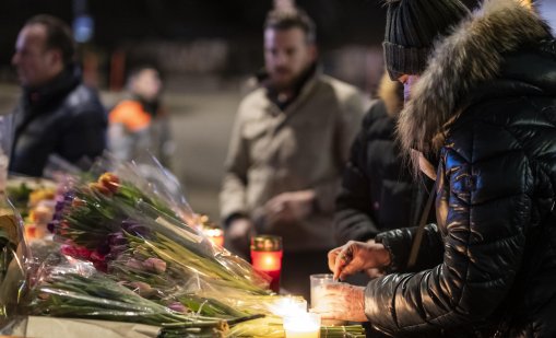 Българин за пламналия швейцарския бар: Купонджийки са били "на конче" с пиротехника