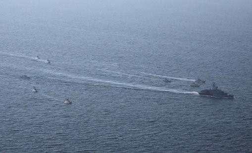 Кораб за насипни товари е ударен от снаряд близо до Дубай