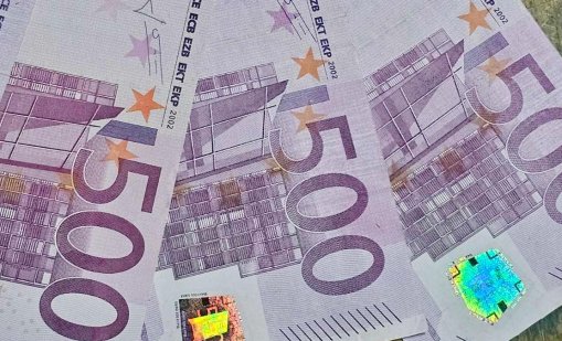Клиент е платил с фалшиви 500 евро за такси във Враца