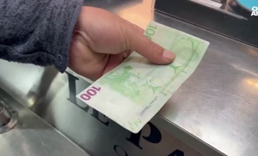 Мъж пробута фалшиви 100 евро, купи си цигари и чипс 