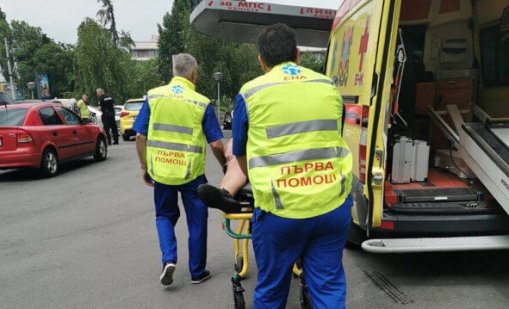 ТИР удари подпийнала жена на пешеходна пътека