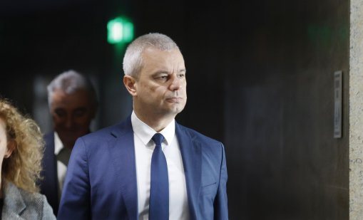И "Възраждане" скочиха на Радев, Костадинов се чувствал унизен